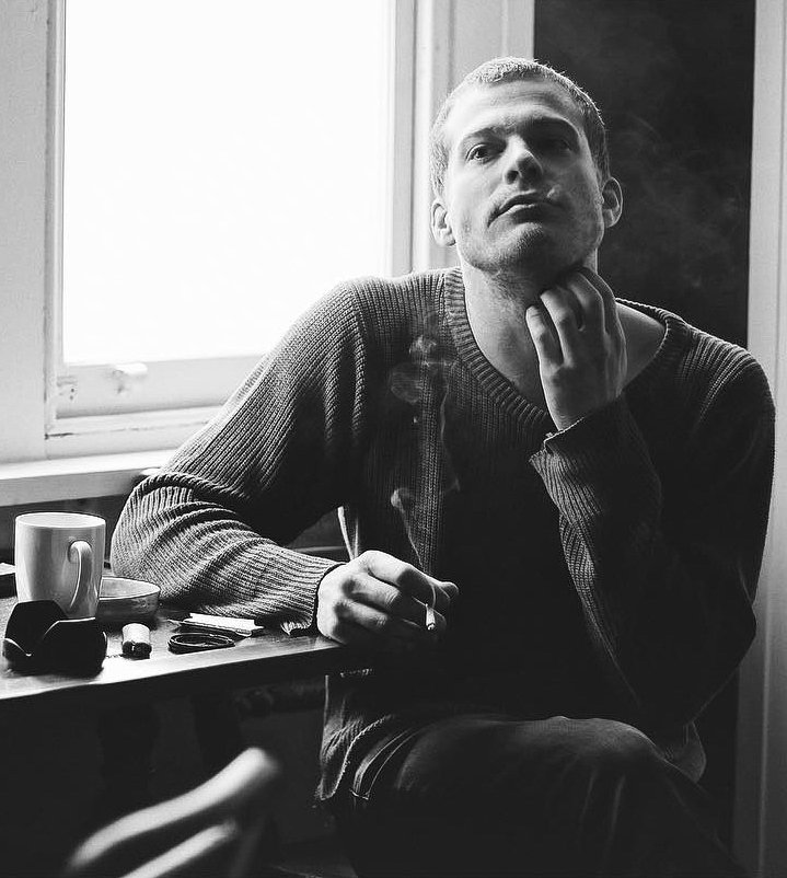 samreidarchives's tweet photo. 📸 | Sam Reid looking ethereal (even hairless) photographed by Rebecca Hitch. 

─ Published on November, 2018. #tbt https://t.co/picdqAwYuT