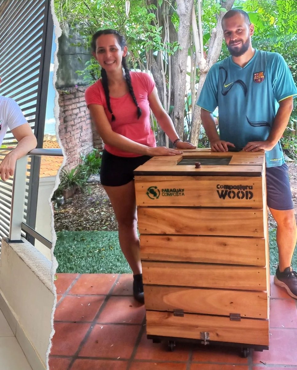 pycomposta's tweet image. Gracias a cada uno de ustedes por empezar a #reciclaje sus residuos orgánicos y dejar de enviarlos a los #vertederos! 🌎❤️🙌🏽
Ahora cada una de estas #composteras ayudará que sus residuos orgánicos puedan convertirse en #abono para su jardín y plantas! 🤩♻️🌱