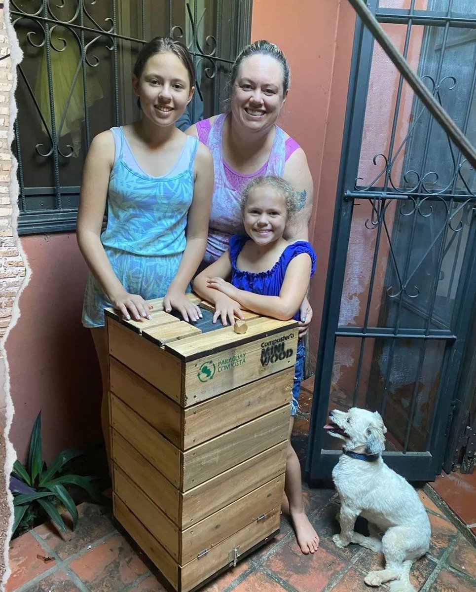 pycomposta's tweet image. Gracias a cada uno de ustedes por empezar a #reciclaje sus residuos orgánicos y dejar de enviarlos a los #vertederos! 🌎❤️🙌🏽
Ahora cada una de estas #composteras ayudará que sus residuos orgánicos puedan convertirse en #abono para su jardín y plantas! 🤩♻️🌱