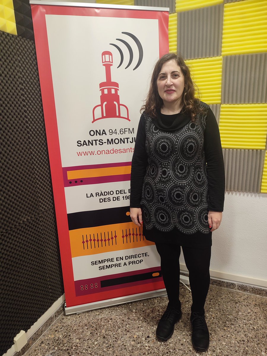 OnaCultural's tweet photo. Hem rebut la visita de @molinarosa, dramaturga catalana que resideix a #Oslo, que ha estrenat 'Gràcia' amb @ciaPomodoro al @TeatreLaGleva de #Bcn. Una preciosa peça plena d'humanitat i vida, interpretada x @xavier_pamies i Cristina López. @OnaCultural @onadesants @laclemcultura https://t.co/JlhuLHqHKm