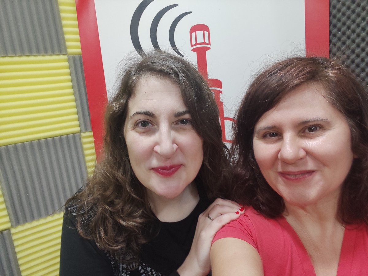 OnaCultural's tweet photo. Hem rebut la visita de @molinarosa, dramaturga catalana que resideix a #Oslo, que ha estrenat 'Gràcia' amb @ciaPomodoro al @TeatreLaGleva de #Bcn. Una preciosa peça plena d'humanitat i vida, interpretada x @xavier_pamies i Cristina López. @OnaCultural @onadesants @laclemcultura https://t.co/JlhuLHqHKm
