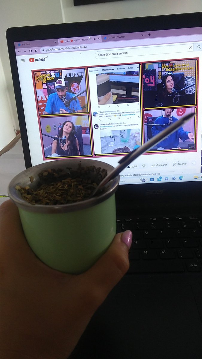 agustinacieri's tweet photo. Aguantando el laburo #nadiedicenada https://t.co/RasaFkKynN