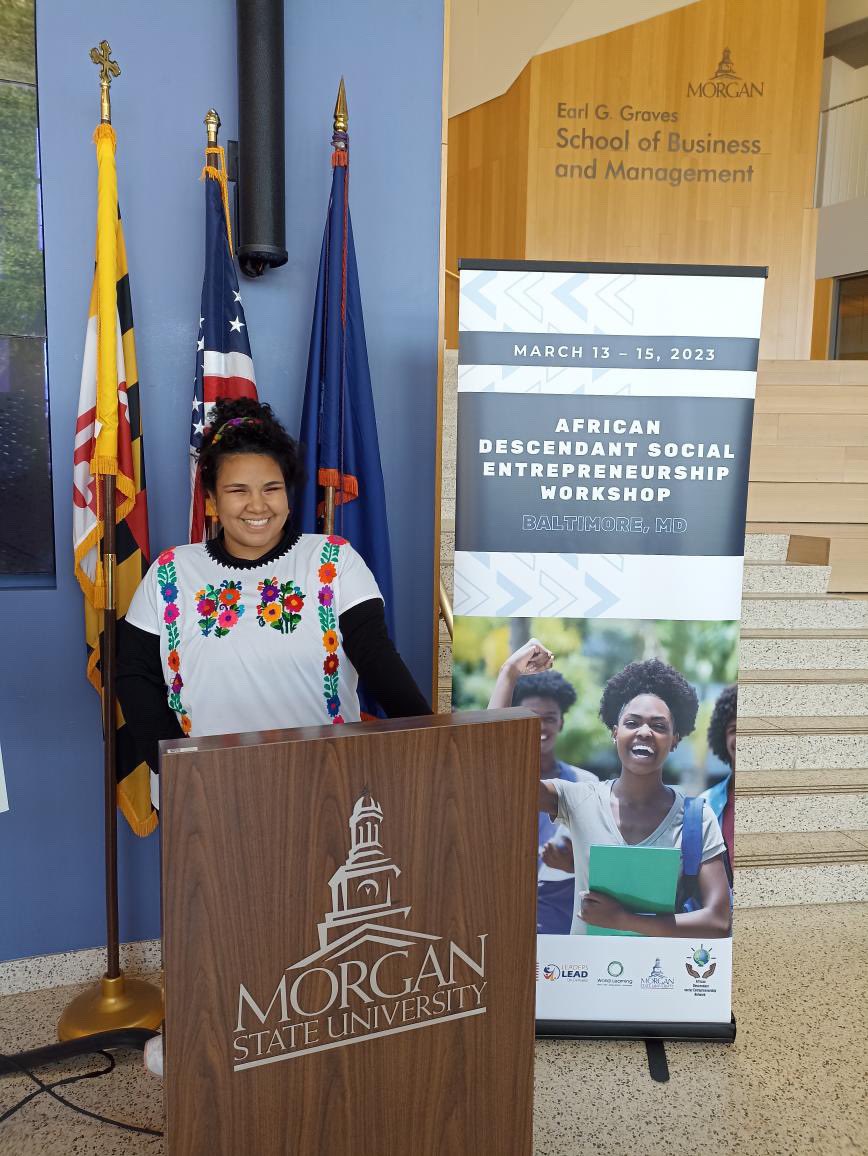 Celebro la participación de <a href="/SheylaZambel/">SheylaZambel</a> como representante de la <a href="/juventudafromx/">Red Nacional de Juventudes Afromexicanas</a> en en programa de entrenamiento para emprendimientos sociales que organiza <a href="/StateDept/">Department of State</a> 🇺🇸 Gracias siempre por la articulación a <a href="/tobyanneLR/">Tobyanne Lr</a> ¡Seguiremos caminando!