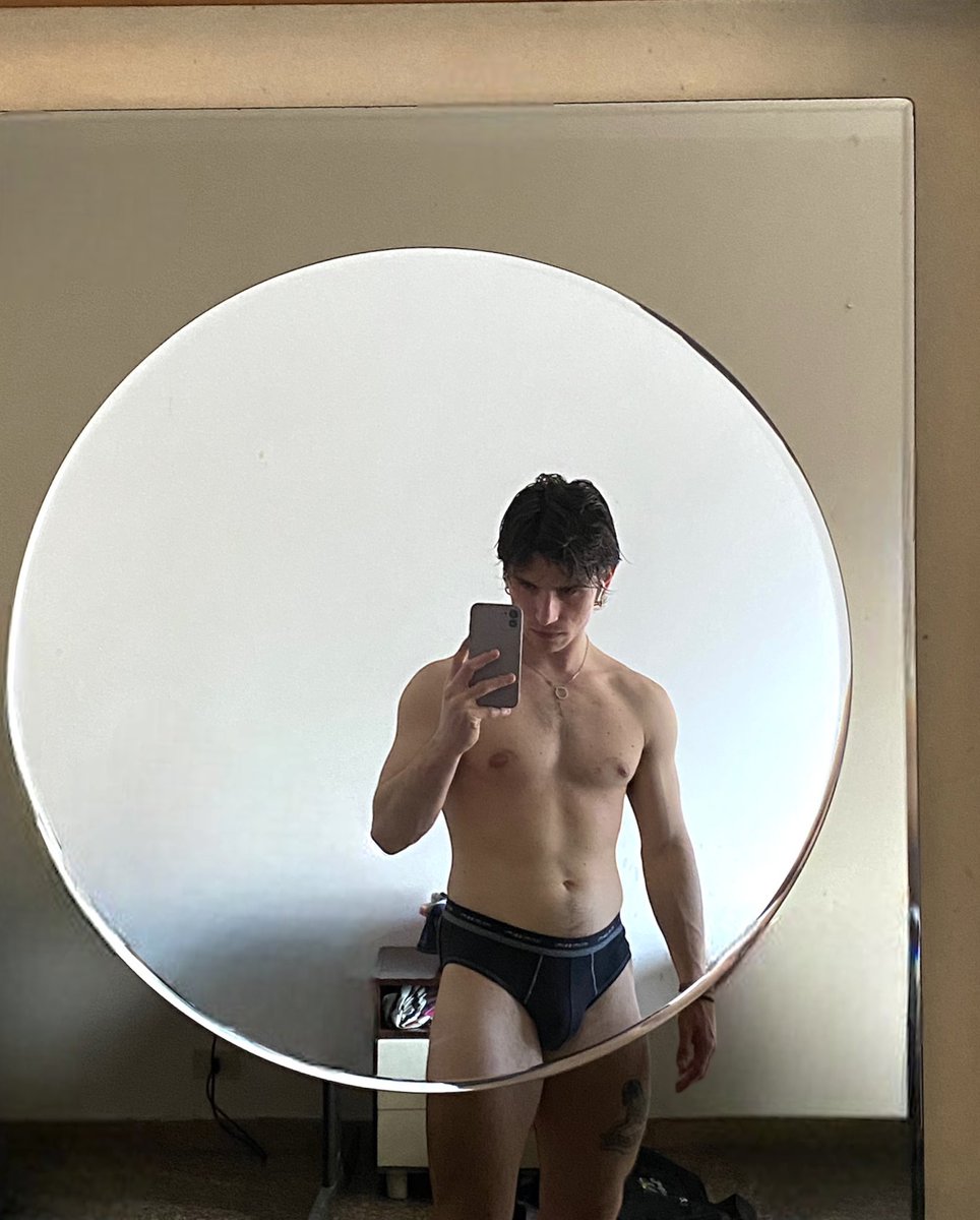 maui_____'s tweet photo. Hi baby https://t.co/BDisQ5QfiA