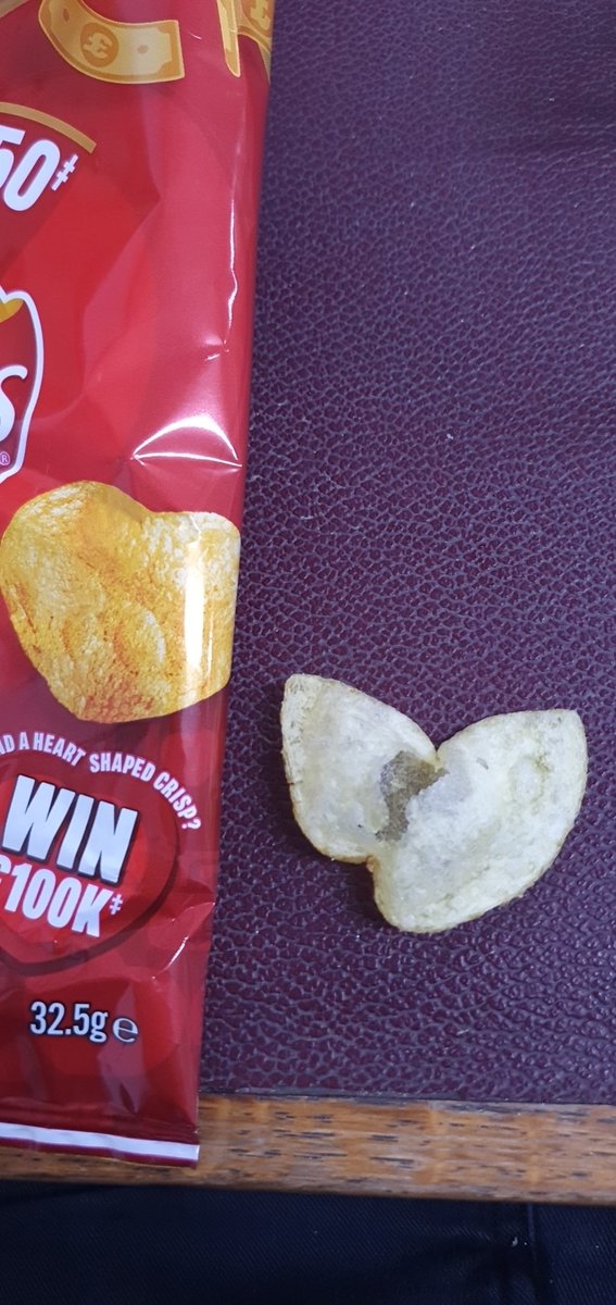 liviuenea's tweet photo. @walkers_crisps #lovefromwalkers 
3d heart shaped ❤️💙💜💛💚 https://t.co/fFieQ7ptcH