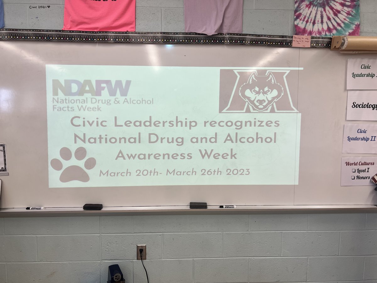 Hey <a href="/MRHSNJ/">Matawan Regional High School</a> ! Be on the lookout next week for the activities our @mrhscivicleader have planned during lunches for National Drug and Alcohol Facts Week. Huge thanks to the @tiggerhouseinc for meeting us yesterday, providing us with materials, and supporting our work! #NDAFW