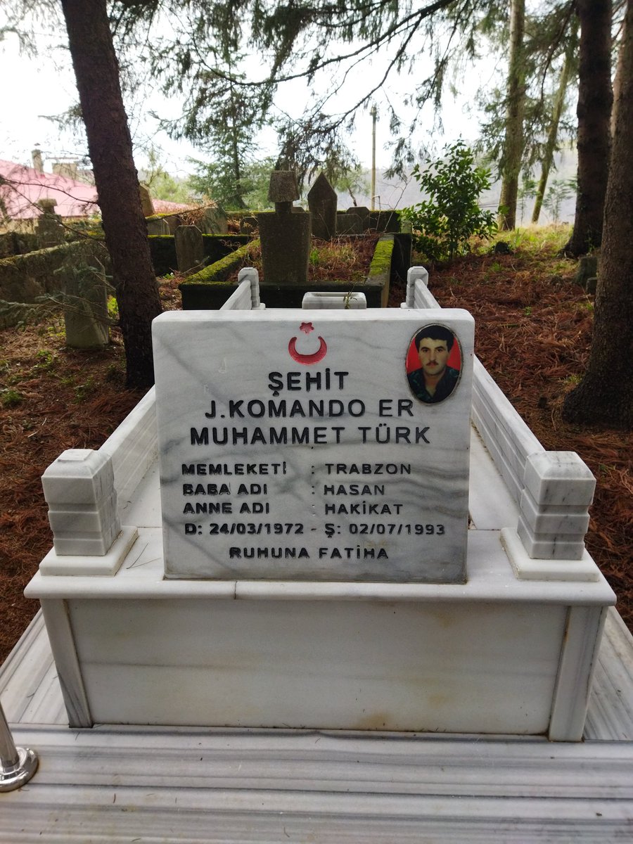 Fsmtilkokul's tweet photo. Okulumuza ismini veren şehidimiz Muhammet Türk ' ün mezarını okulumuz öğretmenleri ile ziyaret ettik.

Evvelce gidenlerin asil ruhları şad olsun🇹🇷🇹🇷🇹🇷
Vatan size minnettar🇹🇷🇹🇷🇹🇷
#18Mart
#SehitlerGunu https://t.co/m52hrQO8of