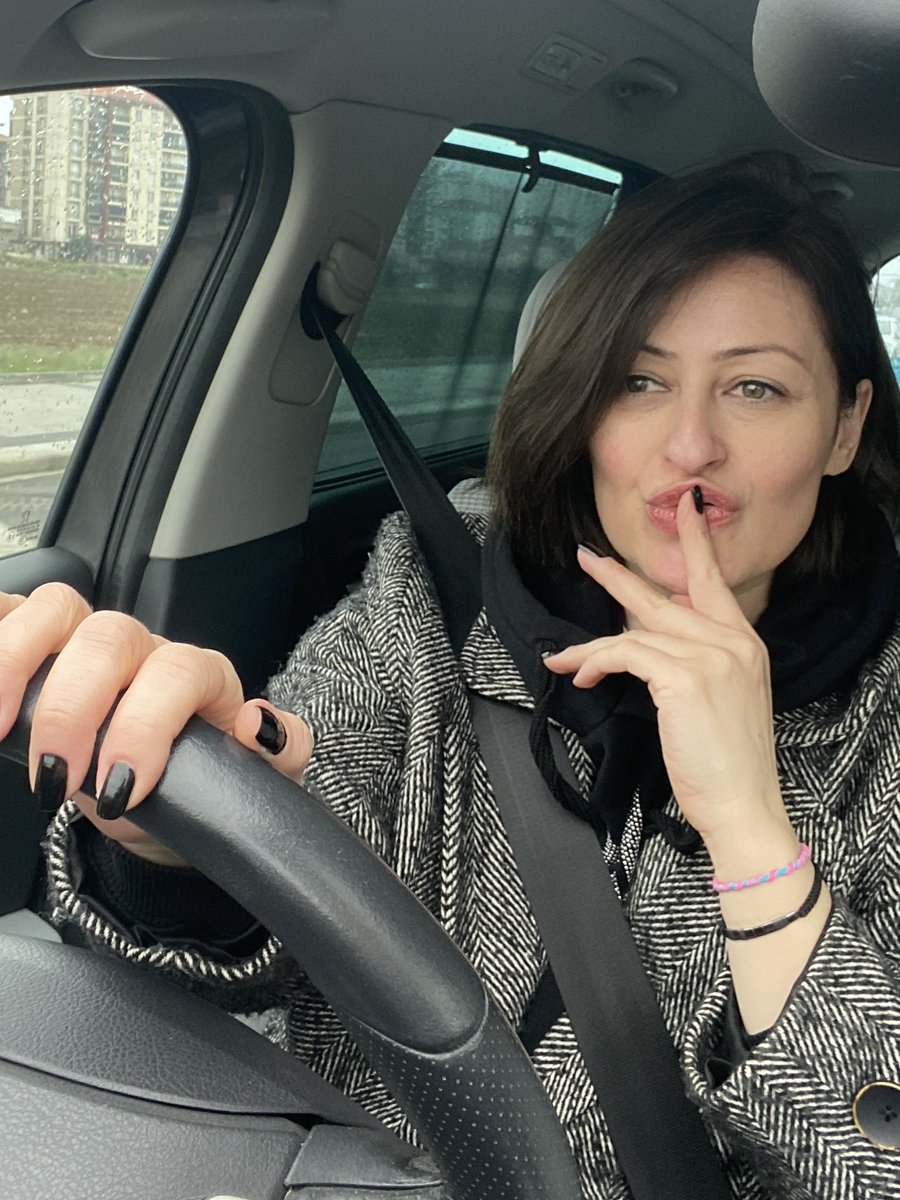 cigdemates1807's tweet photo. Her  sarisinin bi ara yaptigi biseyi yapmis olabilirim 😎🙈 https://t.co/Zy9oSbO4KC