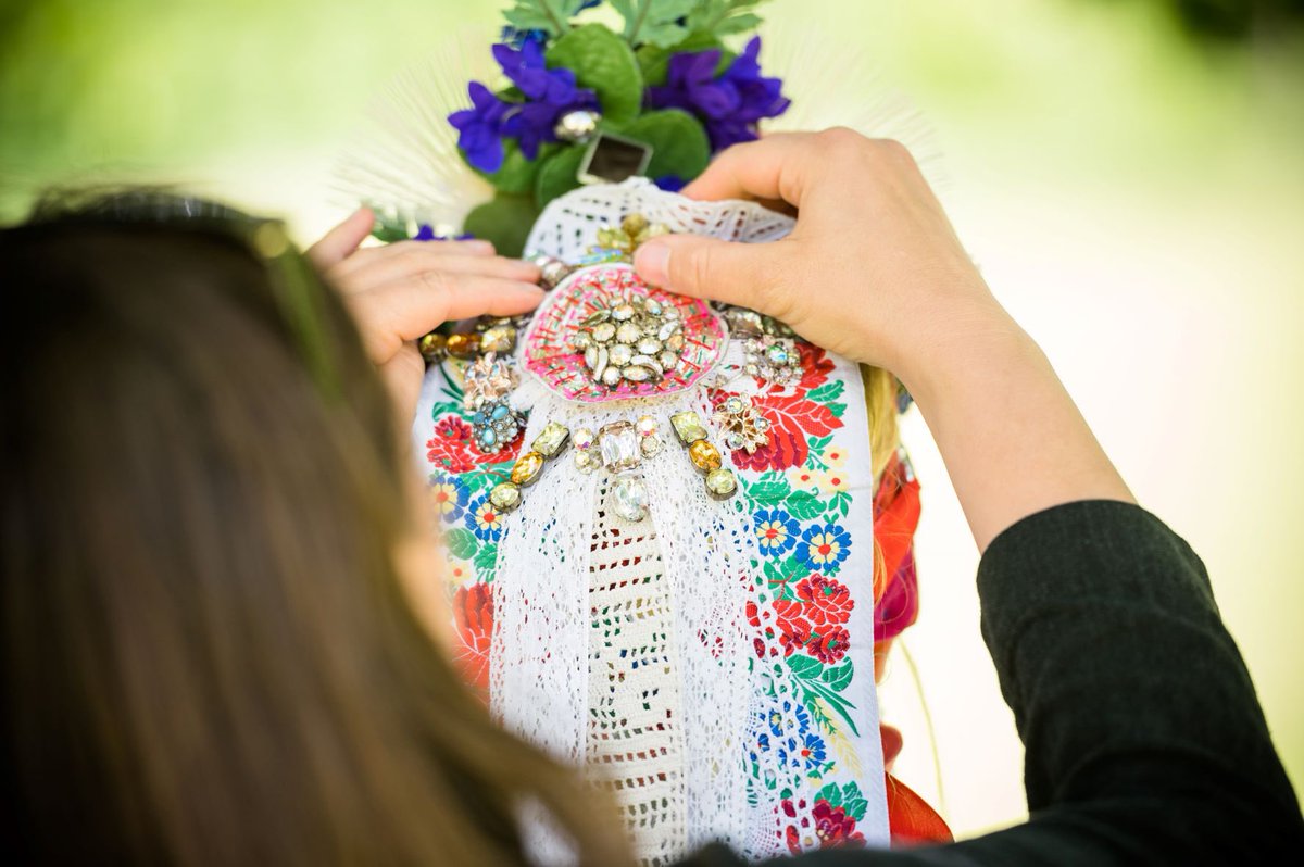 terezabuskova's tweet photo. #LITTLEQUEENS project gives voice to female refugees & other expatriates who wish to express their identities within the intricate cultural context of their adopted home in the UK
@BAW_Creative @MotherShipProj @ace_national @VisitSandwell @byTinaFrancis
https://t.co/XgLNjjYfnT https://t.co/aLvOY0AVXl