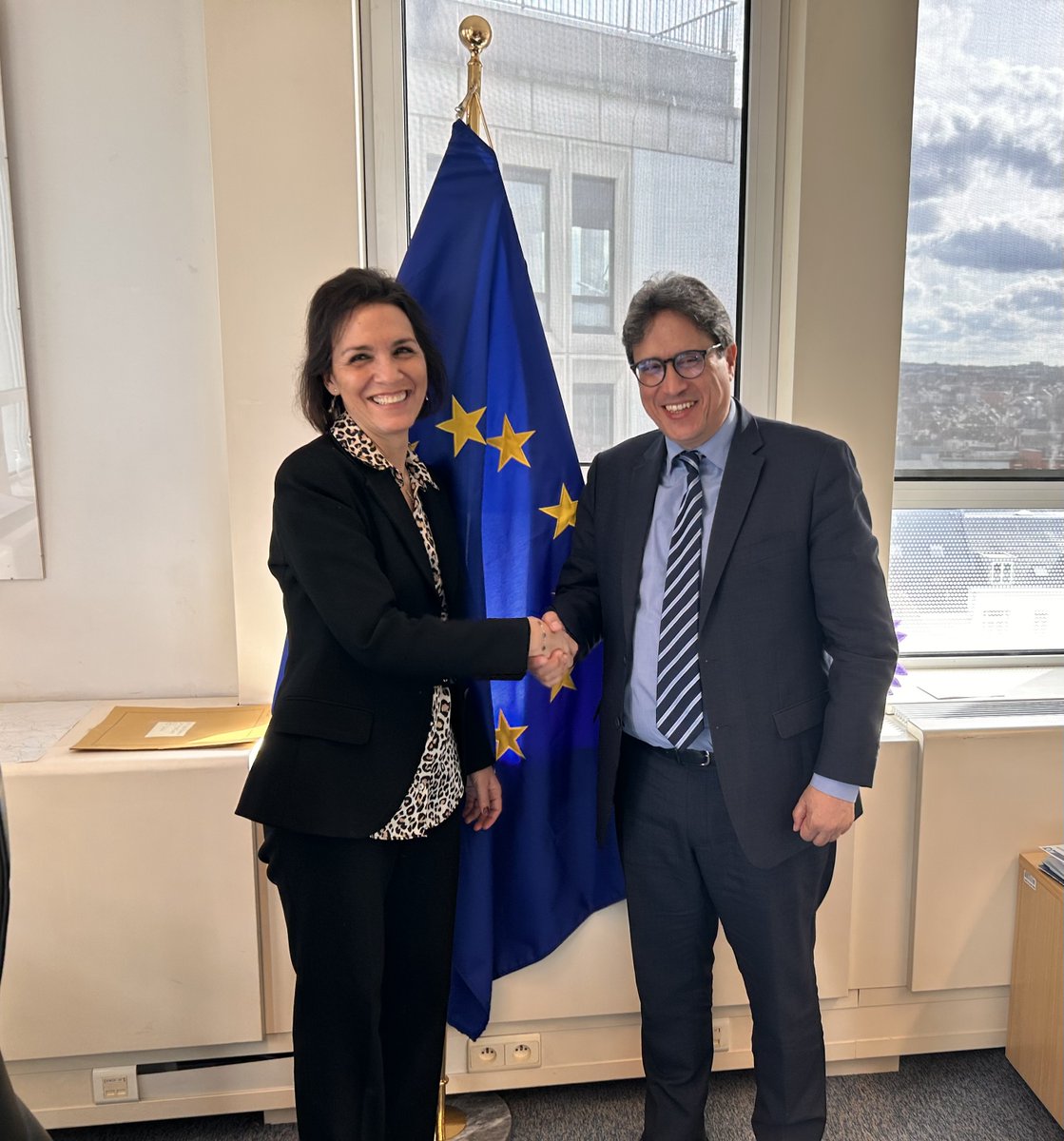 Medreg_energy's tweet photo. Busy day in Brussels yesterday! MEDREG President Bardach contributed to the @med_tso #TEASIMED closing event and met with #DGENER and #DGNEAR representatives to elaborate on the new three-year Grant Contract. https://t.co/N1nSzVGqIE
