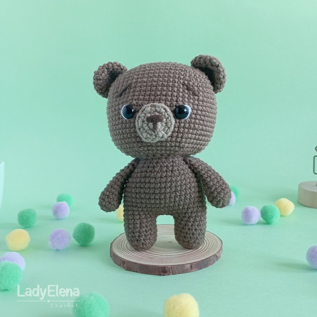 Este osito es un patrón de @purpiecraft🐻 

Hay muchos patrones de osos y seguro que tejo muchos diferentes pero este siempre será el primero 🤎

N° de puntos =  2.970

#amigurumi #amigurumilove #crochet #teddybear #osito #osoamigurumi #crochetlove #crohettoys #handmade