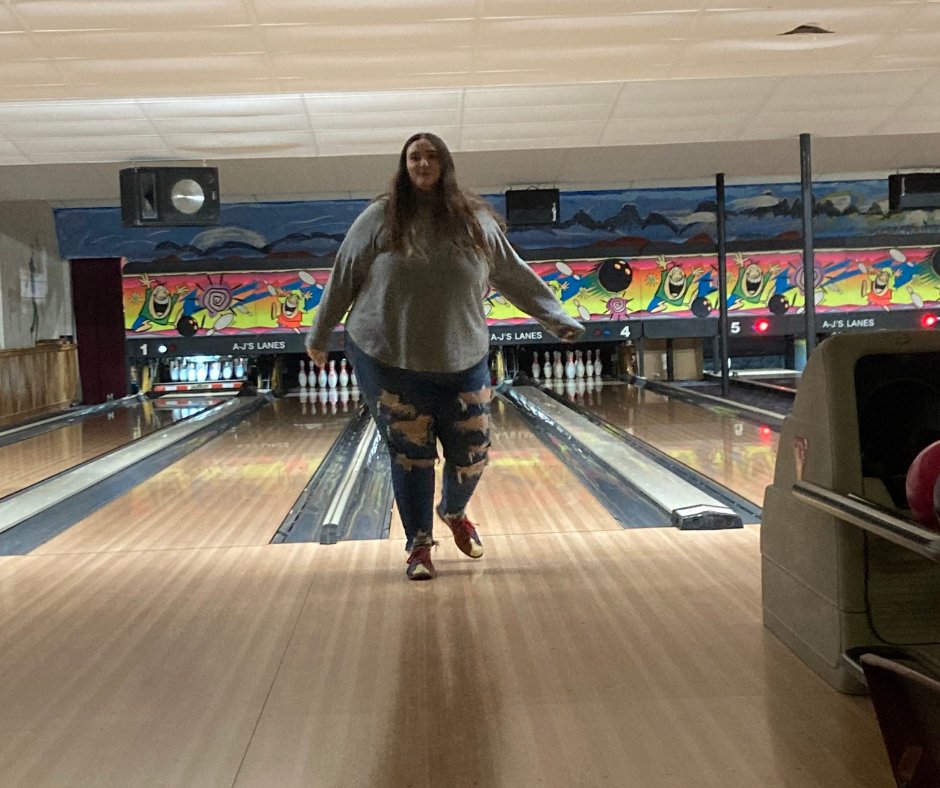 EchoSprings_ID's tweet image. A fun outing to the bowling alley.

#echosprings #echospringstransitionstudycenter  #freshstartforyoungadults #findyourpath #empoweringyoungadults #findyourpath #bestlife #liveyourbestlife #thehelpyouseek #thehelpyouneed