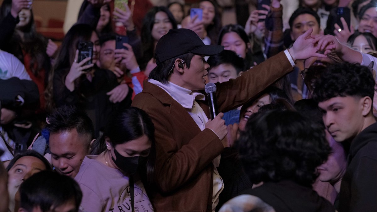 viva_records's tweet photo. Mga Madame at Binhi sa Canada! 
Malamig sa Canada, pero maraming salamat sa mainit na pagtanggap at pagsama kay Arthur on his 1st Canada Tour! 

Keep streaming 'o ninanais' here: 
https://t.co/u7mOu4eI64 
Digital platforms: https://t.co/tXjbF6Waww https://t.co/lRj66Py3fc