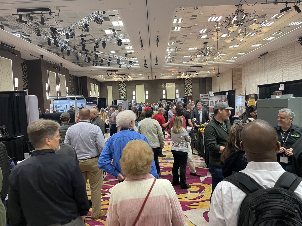 ElectricalSafeT's tweet image. Day 2 at the ESW: IEEE IAS Conference included lots of learning... lots of networking...a fantastic expo and some socializing to boot.  It was another great day- now on to the next.  #ESWIEEEIAS