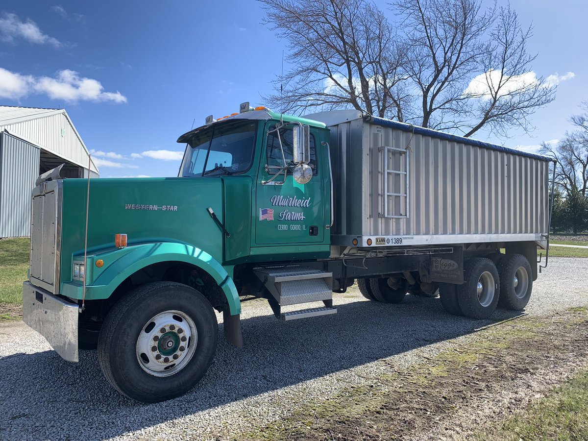 LanceMuirheid's tweet photo. 1997 Western Star 4964FX 
Complete engine rebuild 3,000 miles ago
PM for more info
#AgTwitter #trucking https://t.co/CamXREbv0e