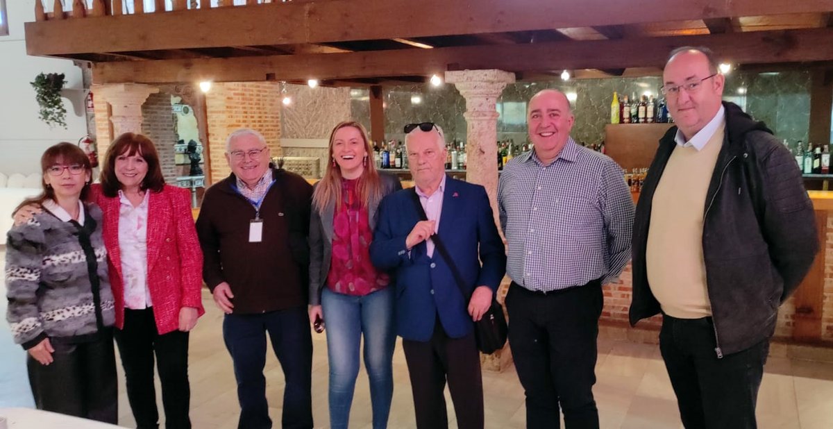 IncisoES's tweet photo. 🗣️Asamblea anual de 𝐀𝐕𝐈𝐂𝐄𝐌𝐂𝐀𝐌, asociación con la que trabajamos por la promoción de las #𝐧𝐮𝐞𝐯𝐚𝐬𝐭𝐞𝐜𝐧𝐨𝐥𝐨𝐠𝐢́𝐚𝐬 entre las personas mayores y las personas con discapacidad
#AVICEMCAM #AsambleaAnual @BienestarSocialCLM @AytoValdepenas #INTERCAPACIDADES https://t.co/lxk6nXfN7g