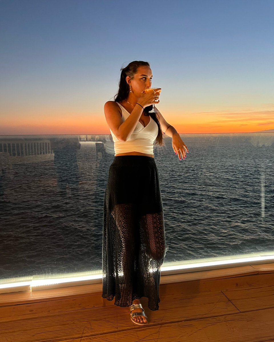 pearly_grey's tweet image. Join us on The Edge for sunset 🌅 cocktails 🍸 #callaosalavaje #costaadeje #tenerife