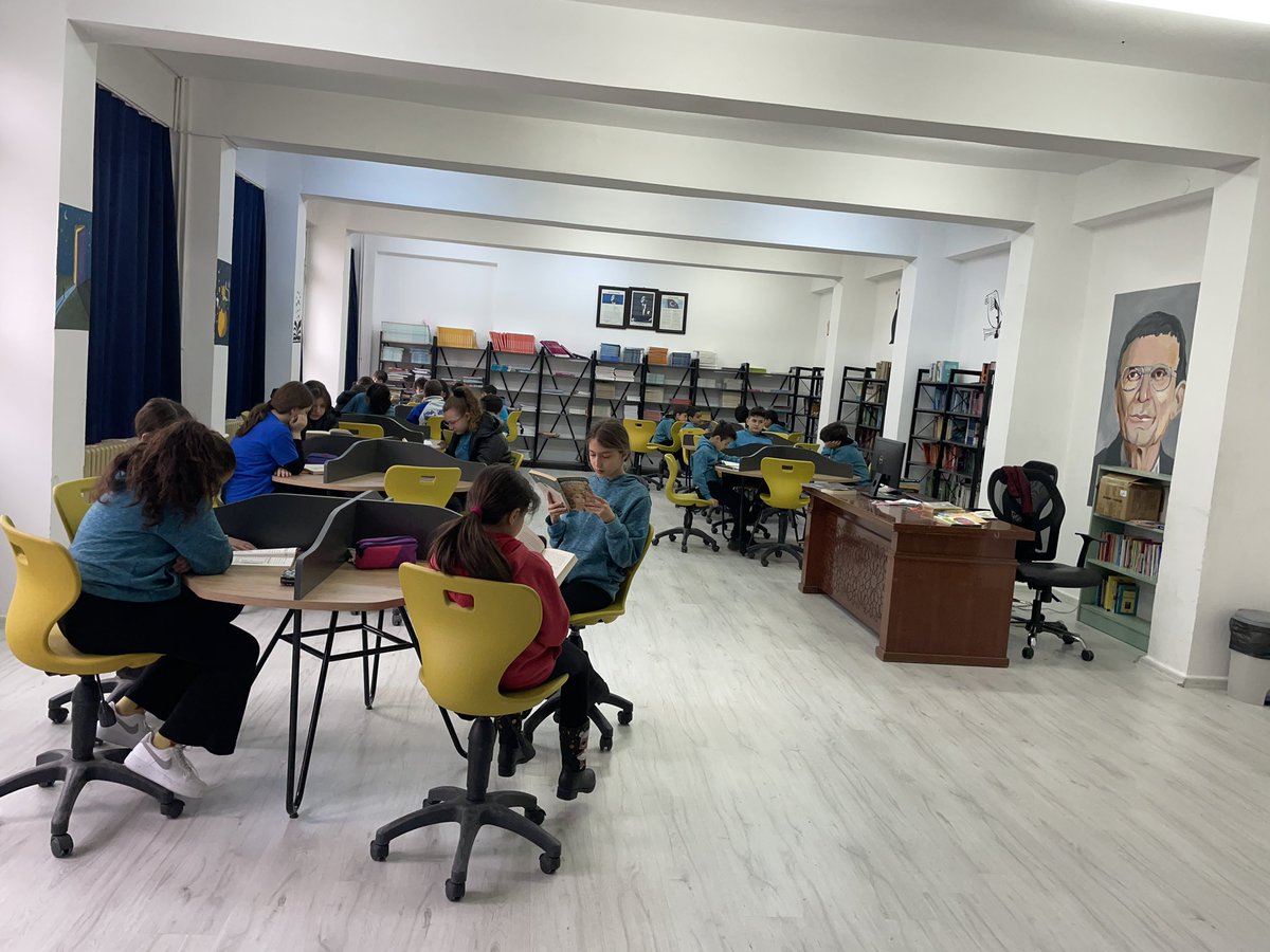 Öğrencilerimiz Aziz Sancar Okul Kütüphanesinde….😊
<a href="/izmir_ilmem/">İzmir İl Milli Eğitim Müdürlüğü</a> 
<a href="/bucamilliegitim/">Bᴜᴄᴀ İʟᴄ̧ᴇ Mɪʟʟɪ Eɢ̆ɪᴛɪᴍ</a> 
<a href="/hsyngnsksv/">Hüseyin Güneş</a> 
<a href="/BucaKaymakamlk/">Buca Kaymakamlığı</a> 
<a href="/atavsancioglu/">AYDIN TAVŞANCIOĞLU</a>