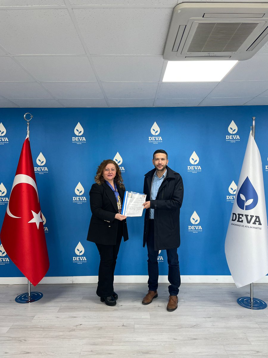 Teşkilatımızın kuruluş çalışmalarından bugüne emeğiyle, zamanıyla, ümidiyle, enerjisiyle İlçe Kadın Çalışmaları Başkanlığı görevini yürüten <a href="/cctezcan/">Canan C.Tezcan</a> DEVA Partisi’nden 28. Dönem milletvekilliği seçimleri için adaylık başvurusunu bugün gerçekleştirdi.

Allah yolunu açık etsin 🌱💧