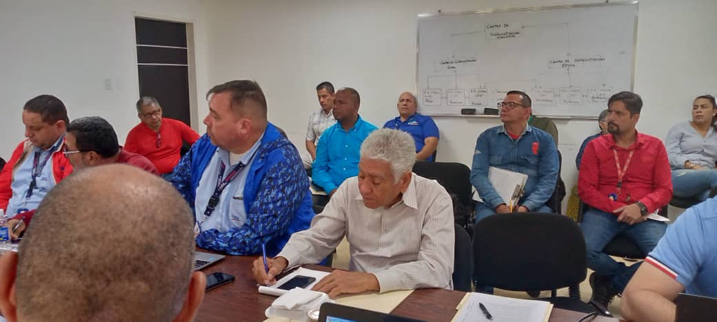 Infobolivar3's tweet photo. Apertura de la segunda reunión con la ministra Gabriela Jiménez y gremios de la masa laboral de Guayana en el marco de la creación del Centro de Investigacion e Innovaciòn de los Trabajadores y trabajadoras
@NicolasMaduro
@Mincyt_VE
@Gabrielasjr
@larosainfoven
@BrigadasCHCH https://t.co/tPFcv4hiey
