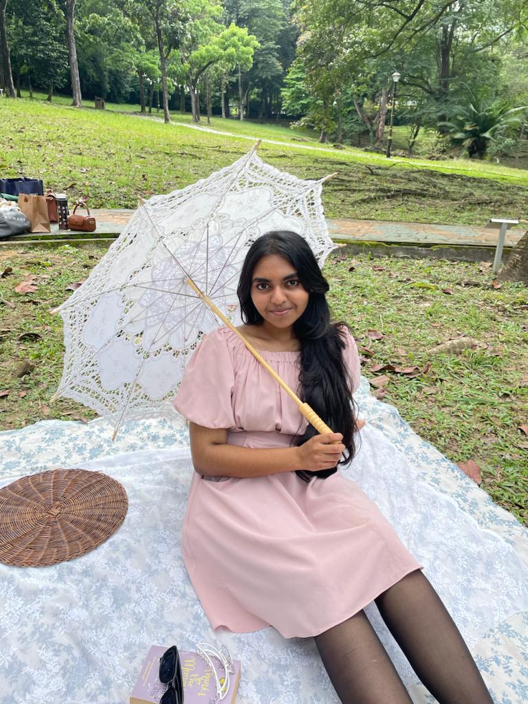 icsmksh's tweet image. Hey hey look here some facts on our Treasurer Karishma✨

'I really really love green tea flavoured kit kat,which just realised many people are against of... currently thinking about it and I have no idea how people can hate it.Its the ideal chocolate to eat🍫'