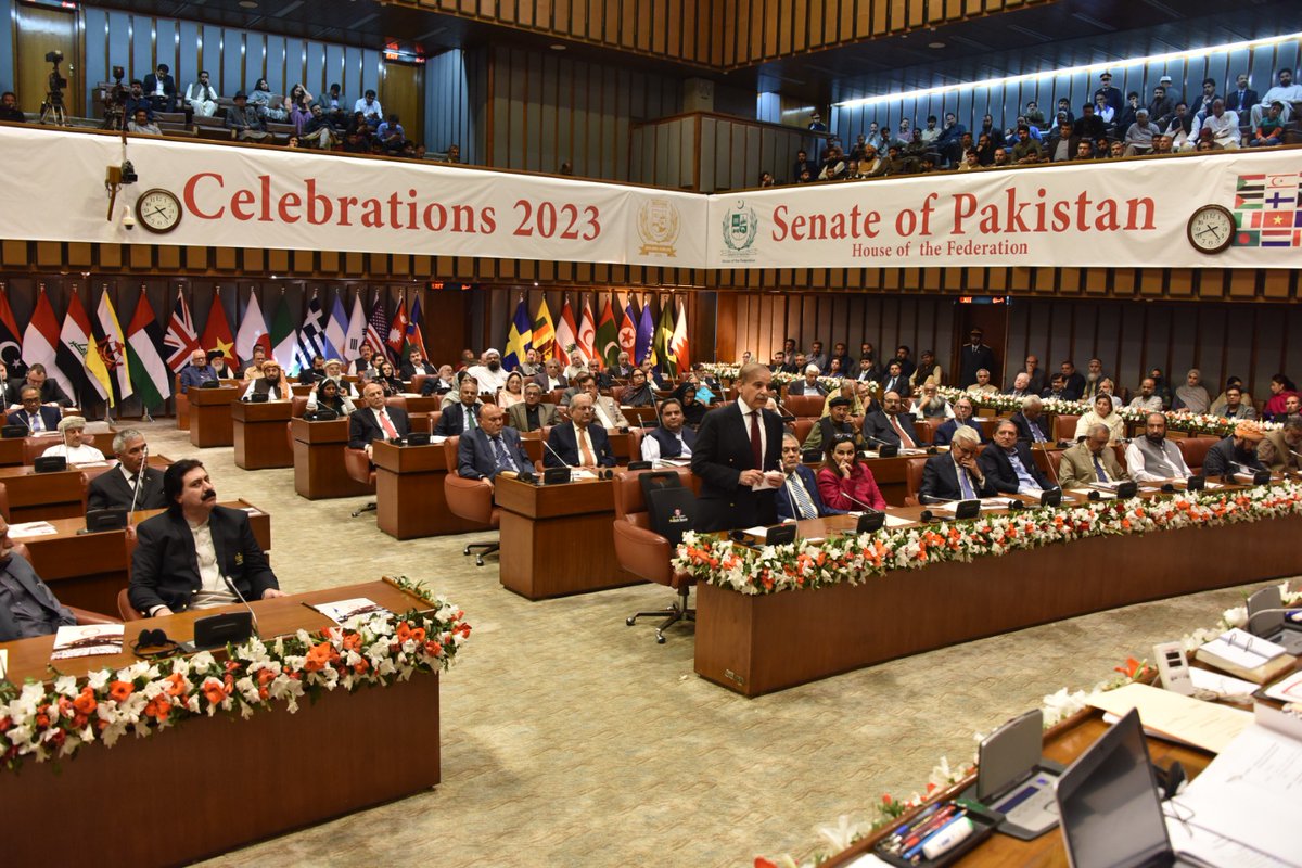 SenatePakistan's tweet photo. وزیر اعظم اسلامی جمہوریہِ پاکستان، میاں محمد شہباز شریف سینیٹ کے خصوصی اجلاس میں اظہارِ خیال کرتے ہوئے۔
@PakPMO @CMShehbaz @GovtofPakistan @MoIB_Official #PakSenateAt50 #Senate50Yrs #SenateGoldenJubilee https://t.co/BZisL1pRwd https://t.co/aTJLTiDl8P