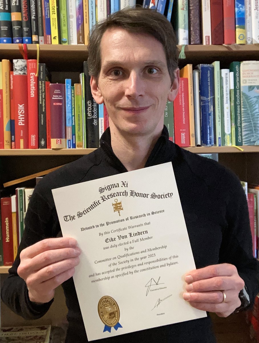 Eike_vL's tweet photo. I feel happy and delighted to have been elected as full member of Sigma Xi – The Scientific Research and Honor Society!
@SigmaXiSociety Thank you so much for this honor!

#SigmaXi #Umweltpsychologie @FG_UPSY https://t.co/18Wl05J8Yk