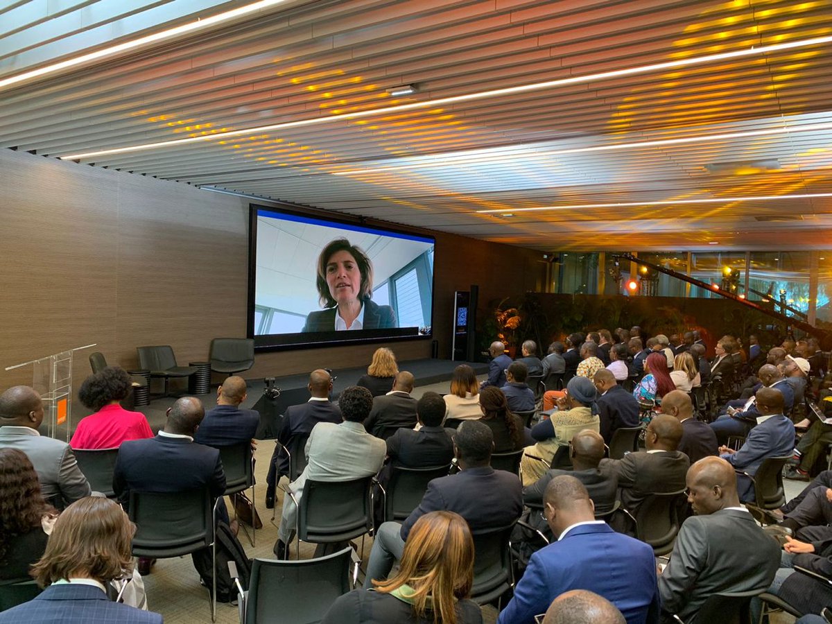Leadons le futur d’<a href="/orangeafrica/">Orange Africa & Middle East</a> avec des engagements contributifs forts du Groupe <a href="/CI_Orange/">@CI_Orange</a>
Merci @cheydema <a href="/jerome_henique/">Jérôme Hénique</a> @stephaneVarret <a href="/nafy_silue/">Nafy Coulibaly Silué</a>