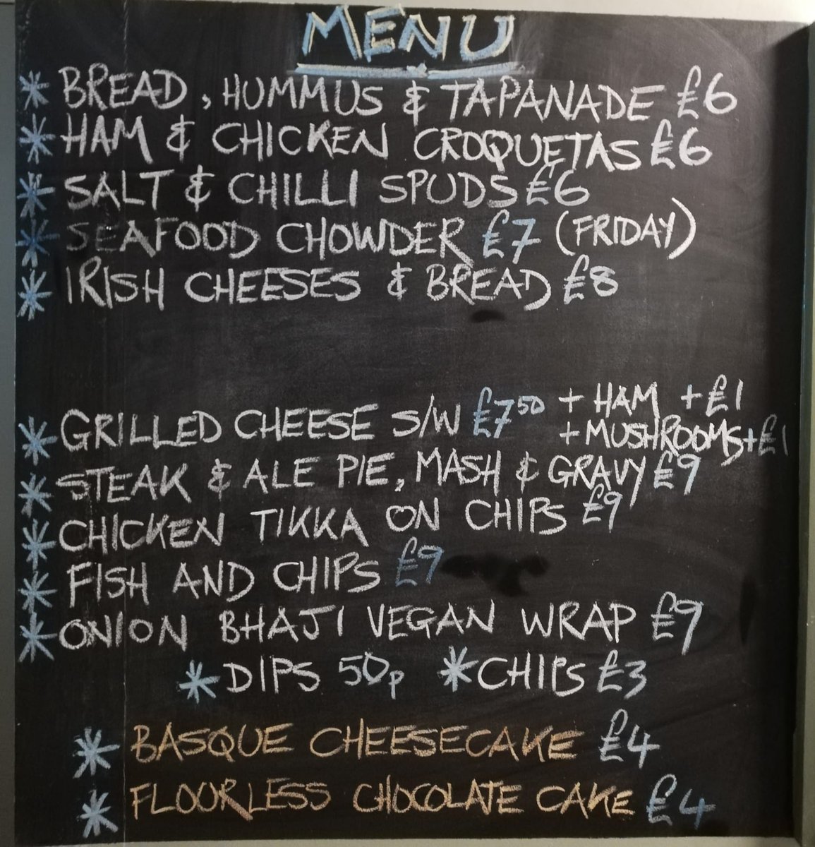 Snake Eyes DJs downstairs from 9pm tonight, Comedy upstairs from 8pm and of course the star of the show food from The Grateful Bread 4-10pm, plenty to tickle your taste buds tonight! All the Europa Cup football from 5:45pm and pints til 1am! 🎶🤣🥪⚽🍻