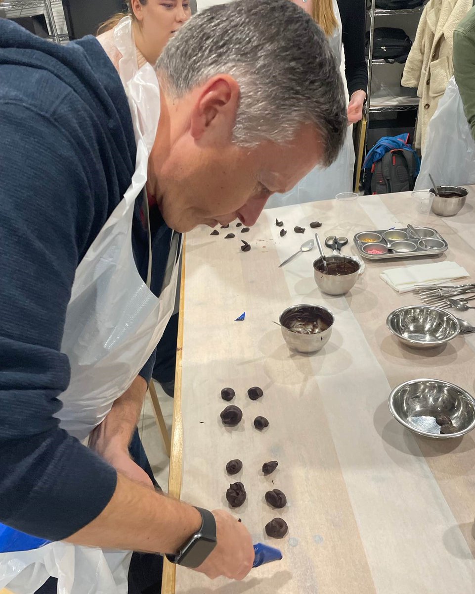 tapcxm's tweet image. Our chocolate making class was a hit! Who knew our tech gurus had such amazing culinary skills? We crafted our own truffles and tried some delicious chocolate treats. It was a sweet way to bond with the team. 🍬👨‍🍳

#chocolatemaking #techconsultancy #socials