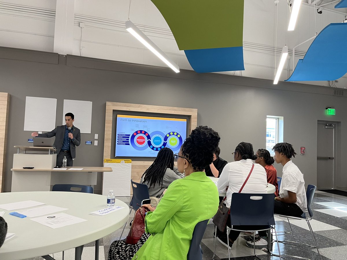 Tim Moreland tweet media