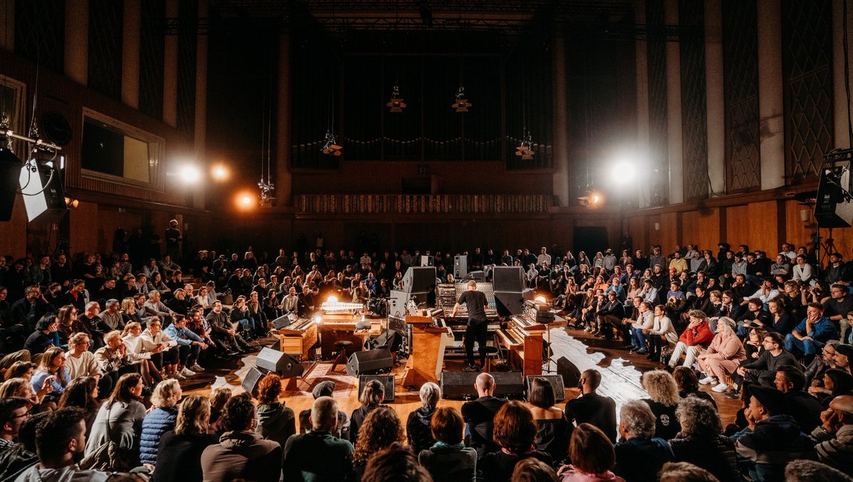 leiterverlag's tweet photo. Thank you, Berlin! It's been a blast so far. Getting ready for #NilsFrahm's 5th show in a row tonight at Funkhaus. At tonight's aftershow party Liam Mour is playing a B2B set with a special guest. See you!
More dates: https://t.co/n093bcGDks
#NilsFrahm #MusicForBerlin https://t.co/tIClc93FLi