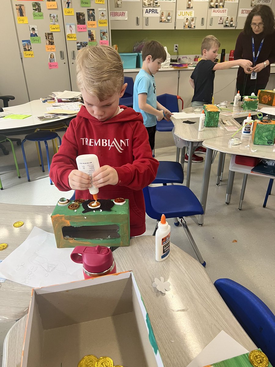 MrsPresser224's tweet photo. Leprechaun traps in action! #fhleads https://t.co/KUKJZ98DhB