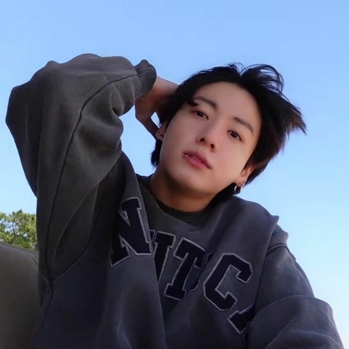 hooligan tweet media