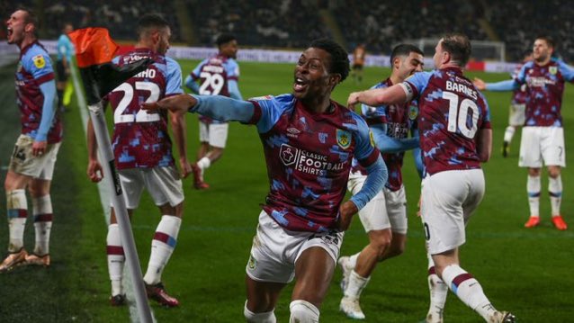 TrBurnley's tweet photo. Şampiyon geliyor. https://t.co/uSFtgTLN1j