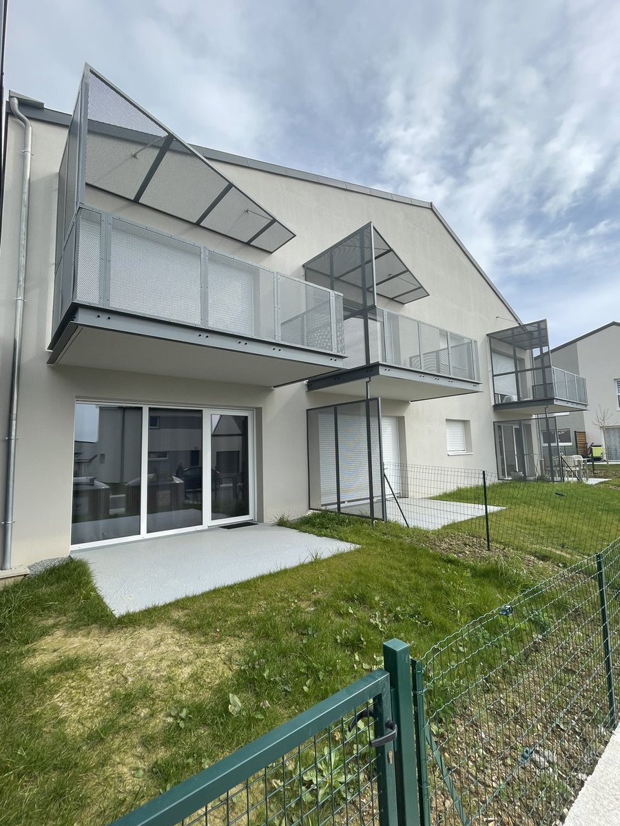 Espacil's tweet photo. ✂️Pour soutenir la production de logements abordables et favoriser le développement du territoire, #Espacil #Habitat a inauguré les 24 #logements de la résidence Espace Van Gogh à #ArgentréduPlessis (35)
🏗️@nexity 
📐Estelle Soubeyrand https://t.co/aJGLfaYMTs