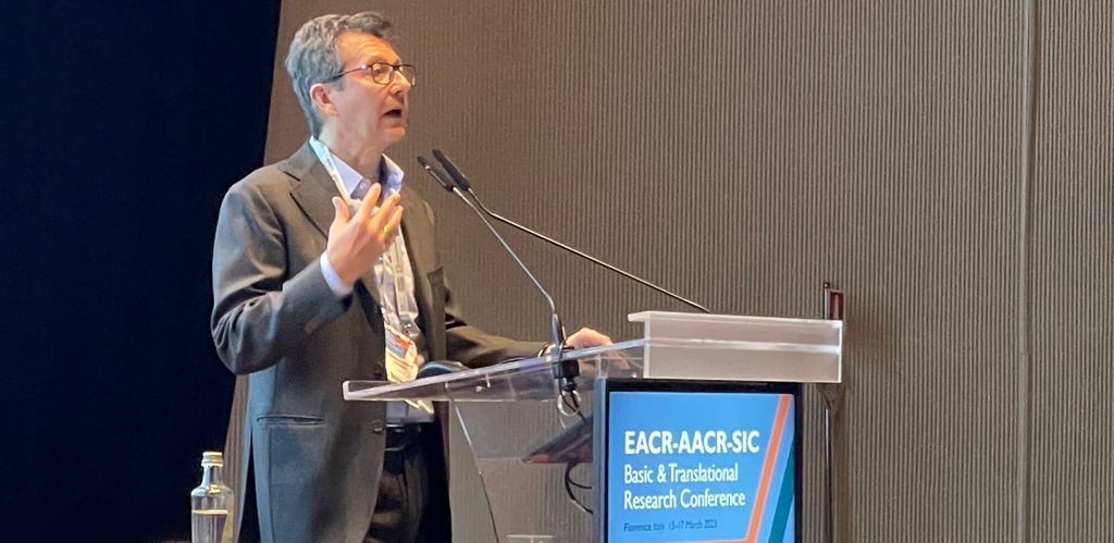 Fabrizio D’Adda di Fagagna delivers a keynote lecture on 'DNA Damage and Transcriptional Modulation' during the EACR-AACR Basic and Translational Research Conference on Immune Responses and DNA Repair. @FdAdF66