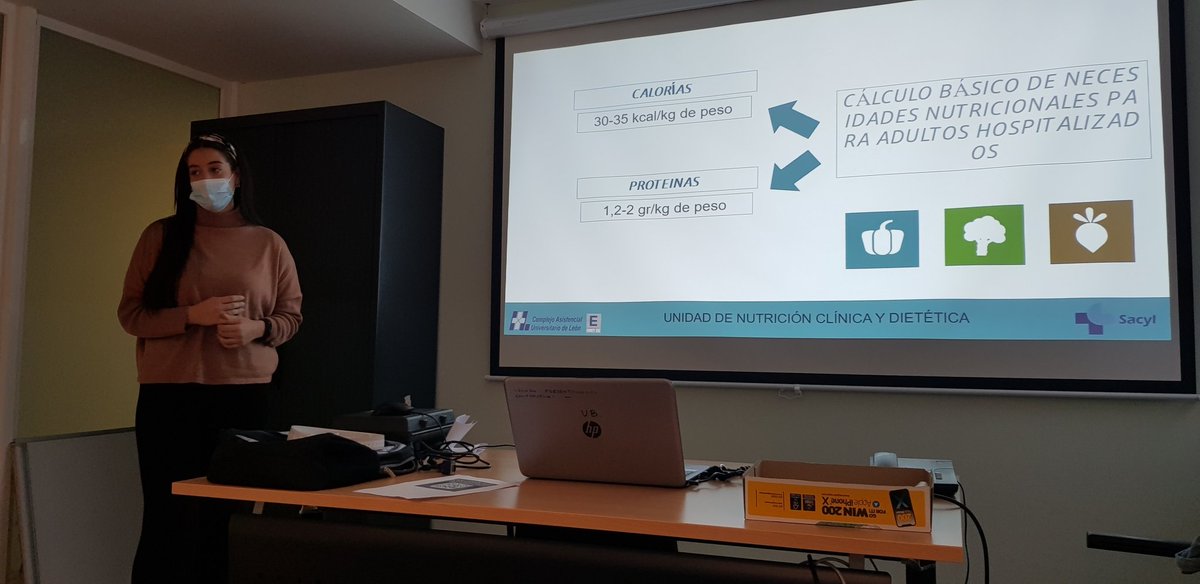 mdballesteros's tweet photo. El tratamiento médico nutricional comienza con la dieta oral. @DianaGSastre nos explica el codigo de dietas hospitalarias en #CAULE @EyN_Leon https://t.co/Wbb8ryaaEi