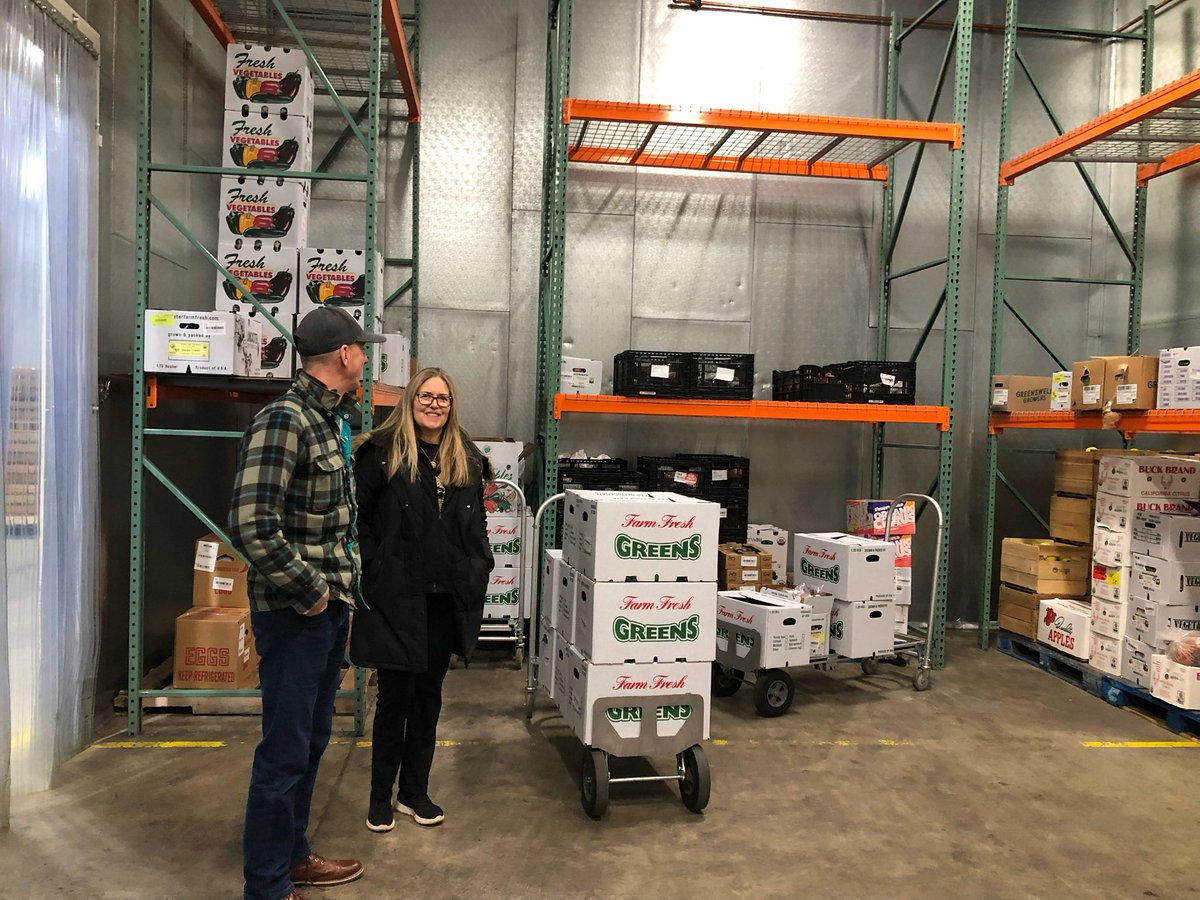 RepWexton's tweet photo. This week I'm celebrating #NationalNutritionMonth by seeing firsthand how locally-sourced food makes its way from #VA10 farms to our school lunchrooms!

I visited TruFarm and @4PFoods who partner to supply nutritious greens all across our region. https://t.co/r86NWVCph9