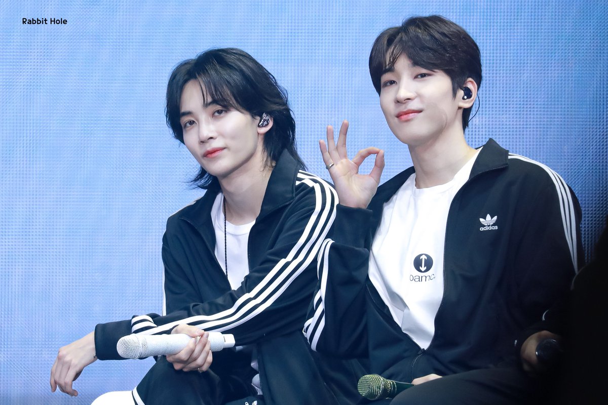 230312 캐럿랜드 HQ 

#정한 #윤정한 #JEONGHAN #원우 #WONWOO #세븐틴 #SEVENTEEN