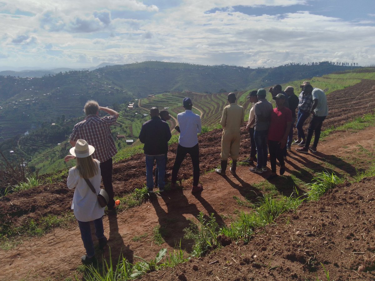 Julien_Nsanzi's tweet image. Sharing planning ideas from different disciplines come up with sustainable land use plans... This is #Kisaro sector 
@rulindodistrict
 in the process of elaborating Rulindo District Land Use Plan..
#HappyForTodaysTeam
@amutsinzi1515 @alxrutagengwa @Lands_Rwanda @UrbanplannersR