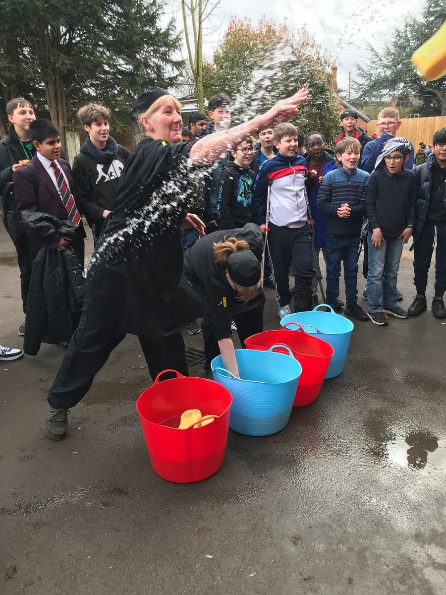 HabsAdamsGS's tweet photo. Our dinner ladies enter the fray! 💦🧽💪 Sponge throwing for a good cause... #CharitiesWeek https://t.co/72QgmRTX5S