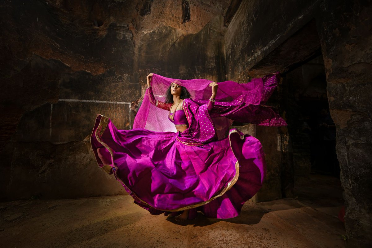 NikonIndia's tweet photo. I am what brings colours to life, replaces dull with bright, transforms gloomy to lively.

Beautiful capture by our #NikonCreator Somanth Roy

Nikon Z 9, NIKKOR Z 14-30mm f/4 S
f/4, 1/320s, ISO 800, 14mm

#Nikon #NikonIndia #NikonZ9 #NIKKOR #MirrorlessRange #FashionPhotography https://t.co/CyjcJqPdYe
