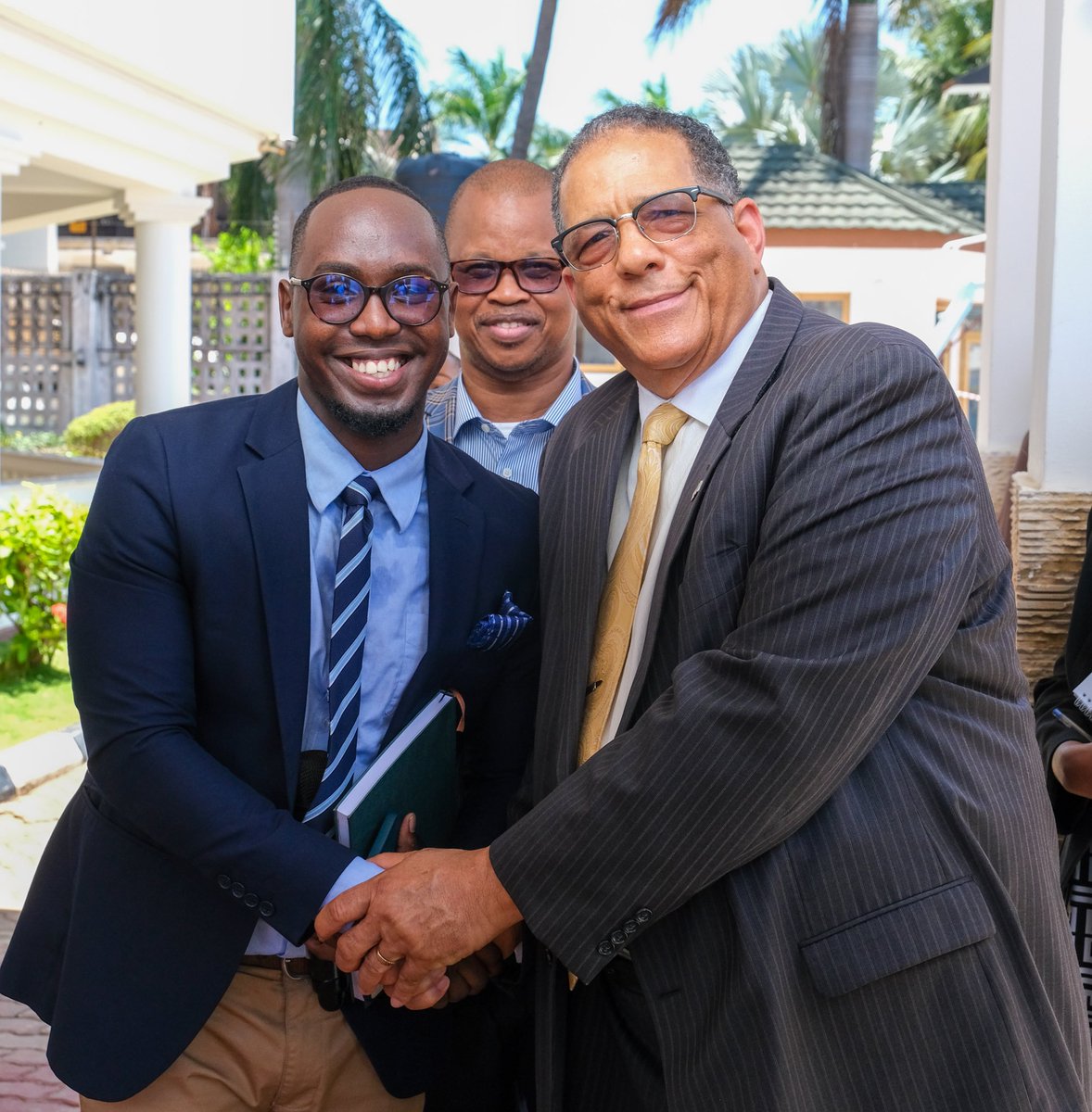 Grateful for the opportunity to meet with US Ambassador in Tanzania Dr Michael Battle @USAmbTanzania Thank you for taking the time to discuss important issues and share your insights. Your dedication to promoting positive relations between our nations is inspiring.
#HIVResponse…