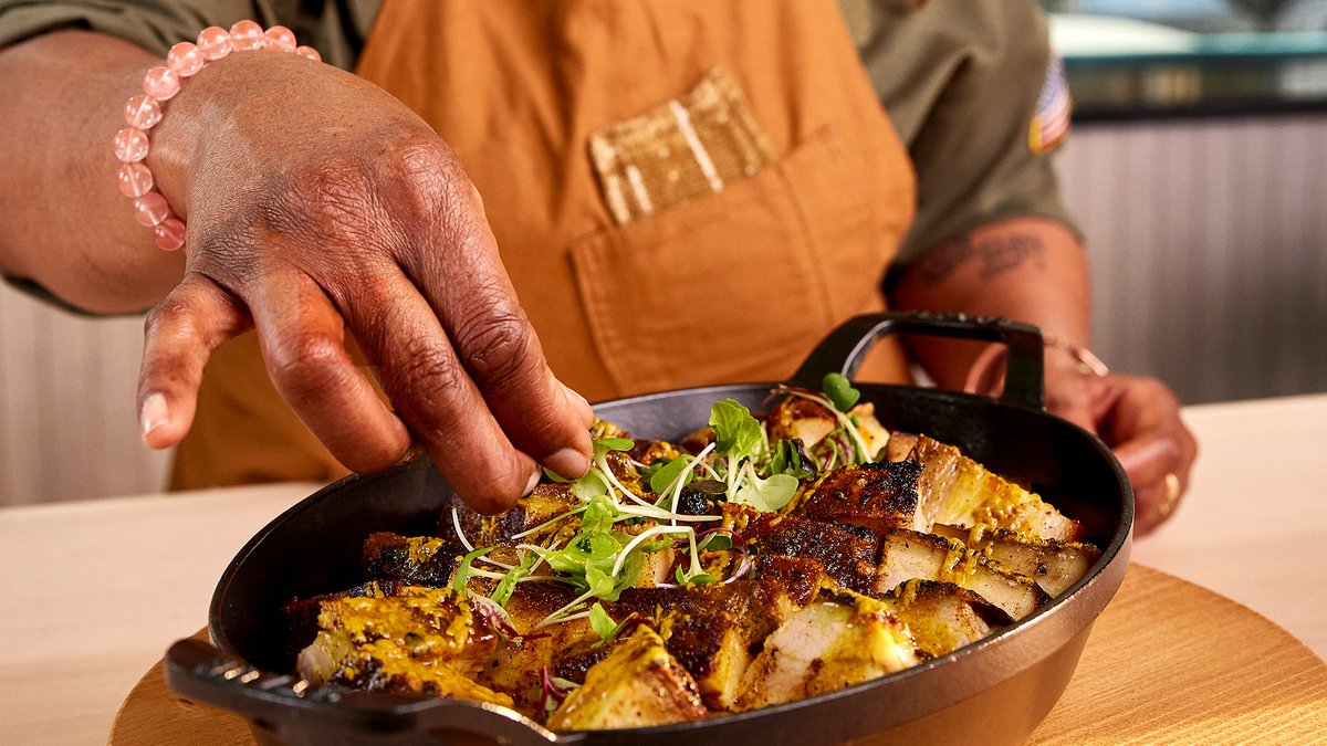 AmericanExpress tweet picture