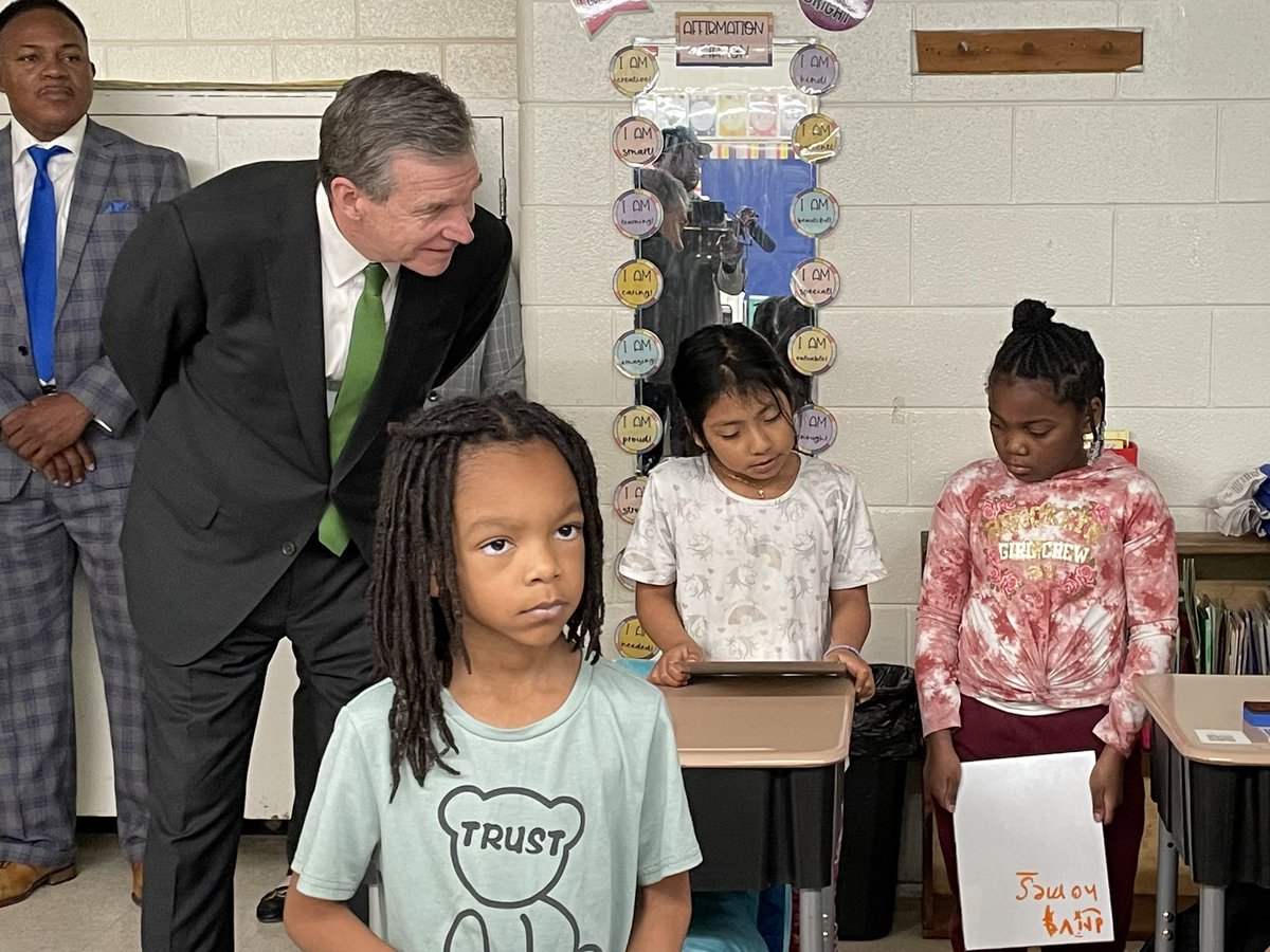 sam_chan17's tweet photo. NOW: @NC_Governor tours @Scurlockbears, which is in one of the original Leandro plaintiff school districts. The Governor highlighted his recommended budget which funds the court-ordered plan to ensure every child receives a sound basic education. #ncpol https://t.co/jgZfG8Nq1U