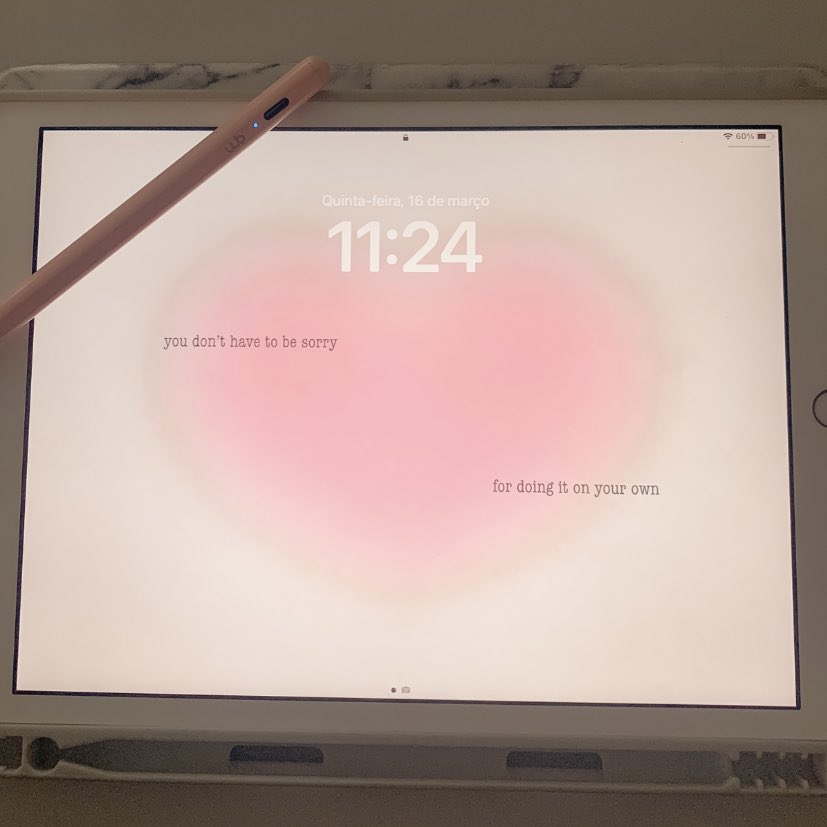 studylaur's tweet image. » 🤍pensei em fazer um guia de apps e ferramentas pra quem vai começar a usar tablet/ipad e fica perdido com as opções, querem? 
| #studytwt #collegetwt