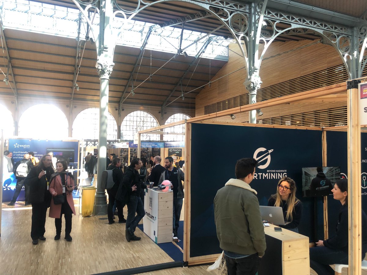 sesamers's tweet photo. #TeamSesame in @Web3Virtuality Paris, checking exhibitors such as @tezos, @htc, @Fabernovel, @Lenovo. https://t.co/Py2mPAoAQh