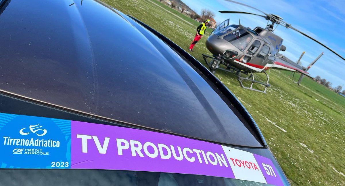 Vislink's tweet photo. #MobileViewpoint #bondedcellular encoders and #RFvideo are helping #EMGconnectivity deliver stunning visuals. Hats off to your work!
#livetv #livebroadcast📡 #cyclingrace #cyclinglife #aerialshots #aerialfilming #behindthescenes https://t.co/jTDnXbi0dv