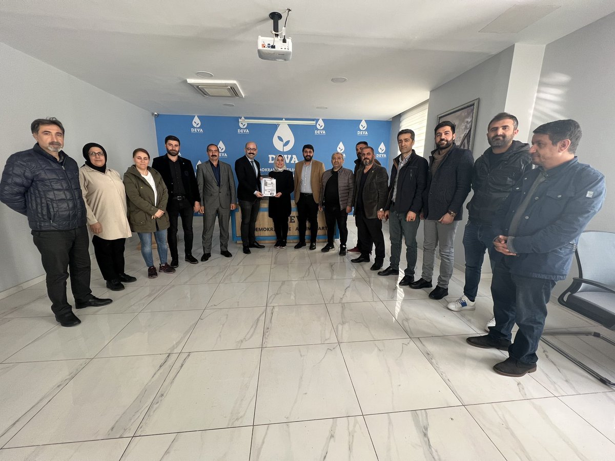 28.dönem Milletvekili Aday adaylığı için başvuran,
Bağlar ilçe Kadın politikalar başkanı <a href="/MhgMihrican/">@mihrican esvet</a> hanıma hayırlı olsun...
<a href="/alibabacan/">Ali Babacan</a> <a href="/IhsanMerdanoglu/">Ali İhsan Merdanoğlu</a> <a href="/CihanUlsen/">Cihan Ülsen</a> <a href="/mesutyuksel21/">Mesut Yüksel</a>